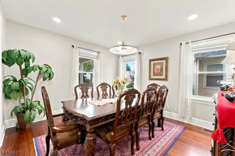 78 Fairmount Ter East Orange City, NJ 07018