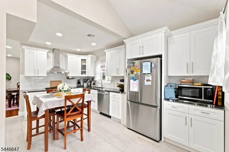 78 Fairmount Ter East Orange City, NJ 07018
