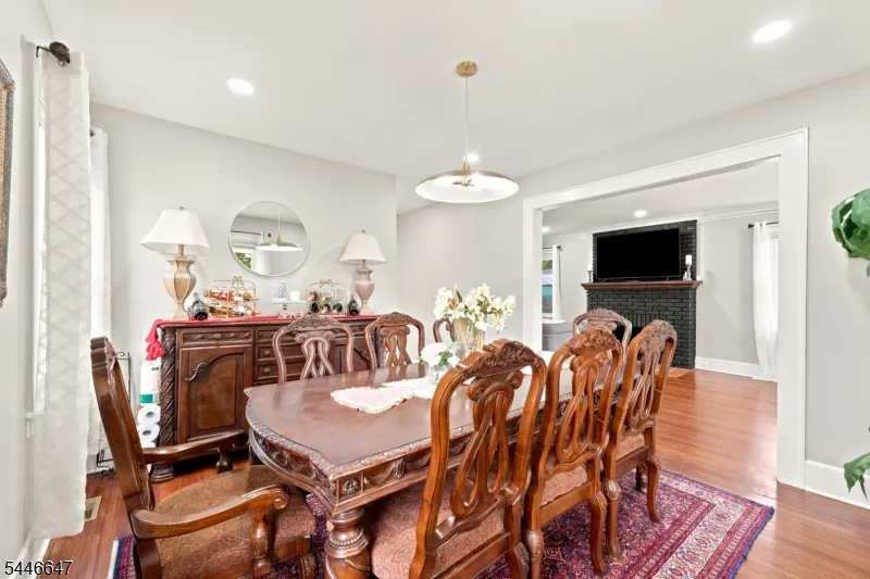 78 Fairmount Ter East Orange City, NJ 07018