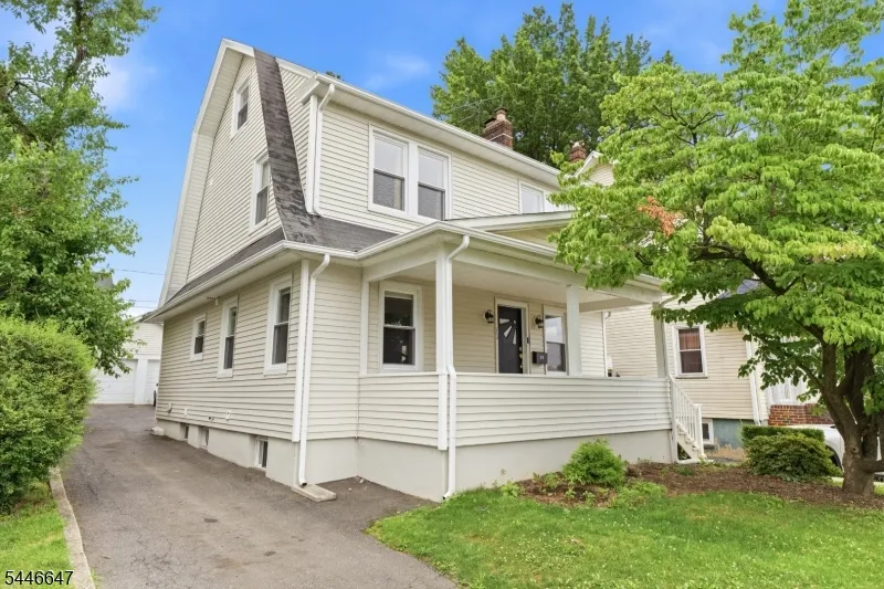 78 Fairmount Ter East Orange City, NJ 07018