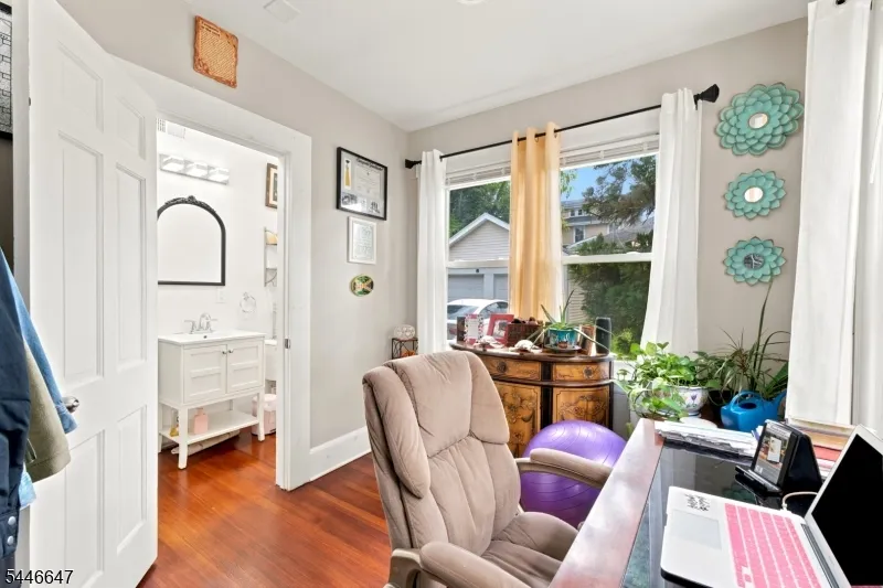 78 Fairmount Ter East Orange City, NJ 07018