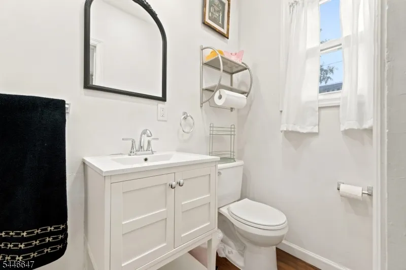 78 Fairmount Ter East Orange City, NJ 07018