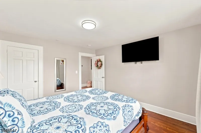 78 Fairmount Ter East Orange City, NJ 07018