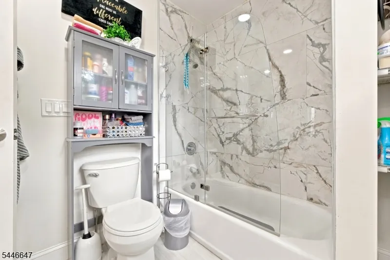 78 Fairmount Ter East Orange City, NJ 07018