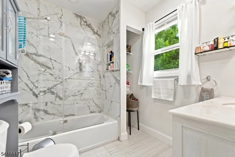 78 Fairmount Ter East Orange City, NJ 07018