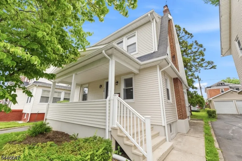 78 Fairmount Ter East Orange City, NJ 07018