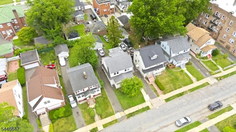 78 Fairmount Ter East Orange City, NJ 07018