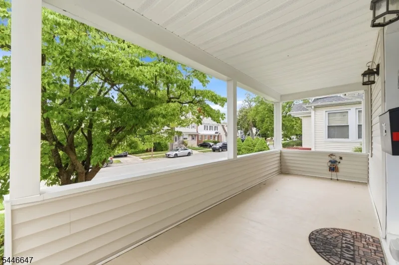 78 Fairmount Ter East Orange City, NJ 07018