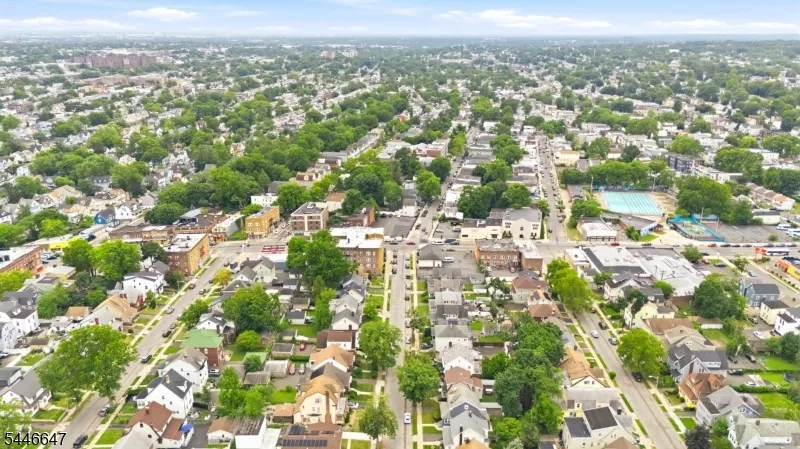 78 Fairmount Ter East Orange City, NJ 07018