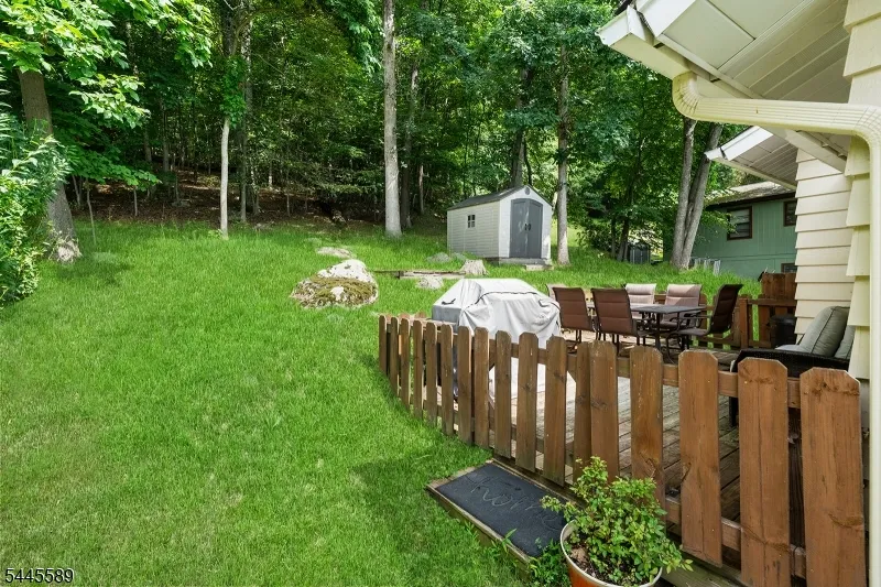 112 Seneca Lake Rd Sparta, NJ 07871