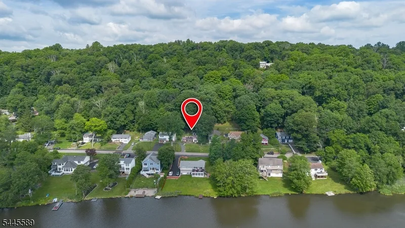 112 Seneca Lake Rd Sparta, NJ 07871