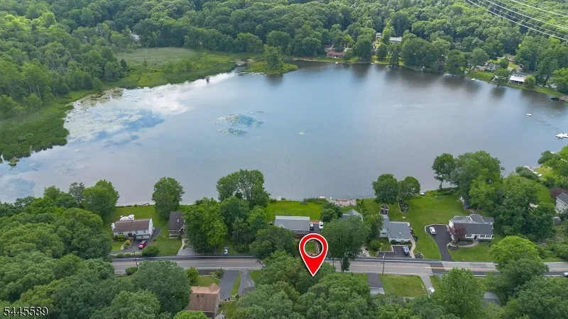 112 Seneca Lake Rd Sparta, NJ 07871