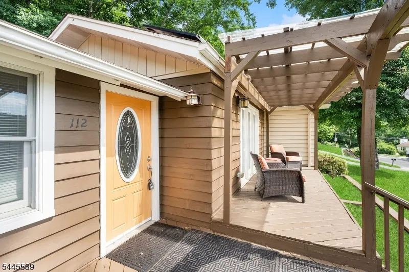 112 Seneca Lake Rd Sparta, NJ 07871