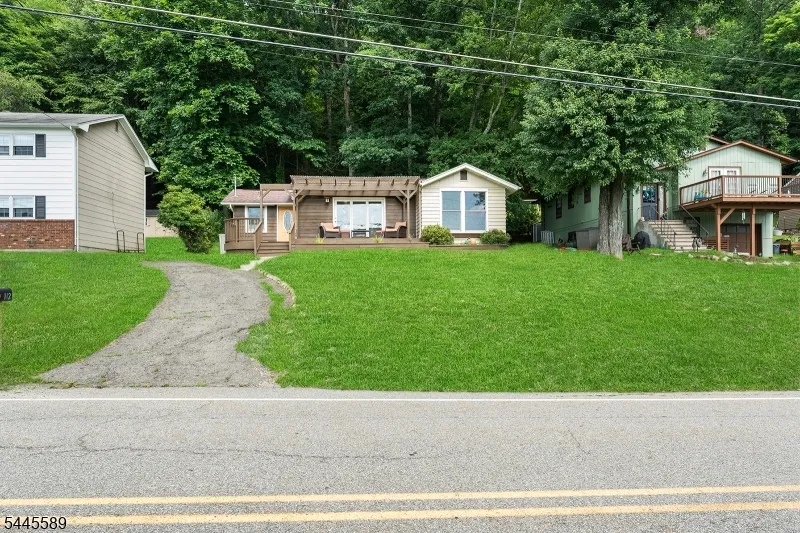 112 Seneca Lake Rd Sparta, NJ 07871