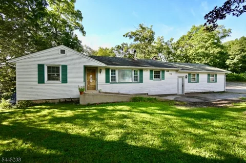45 Espanong Rd