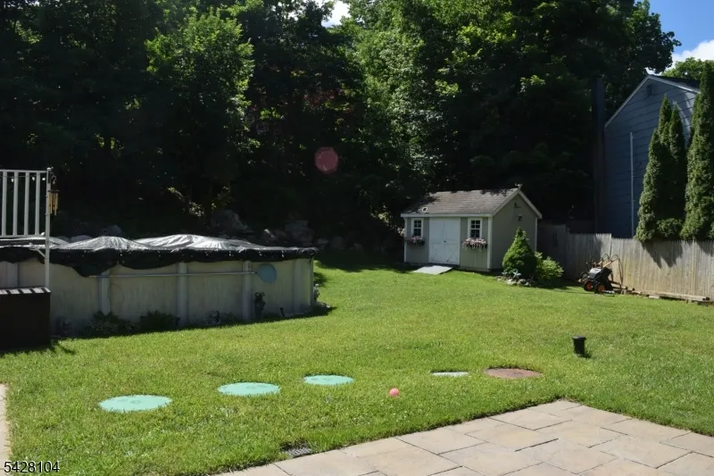 121 Leland Trl Hopatcong, NJ 07843