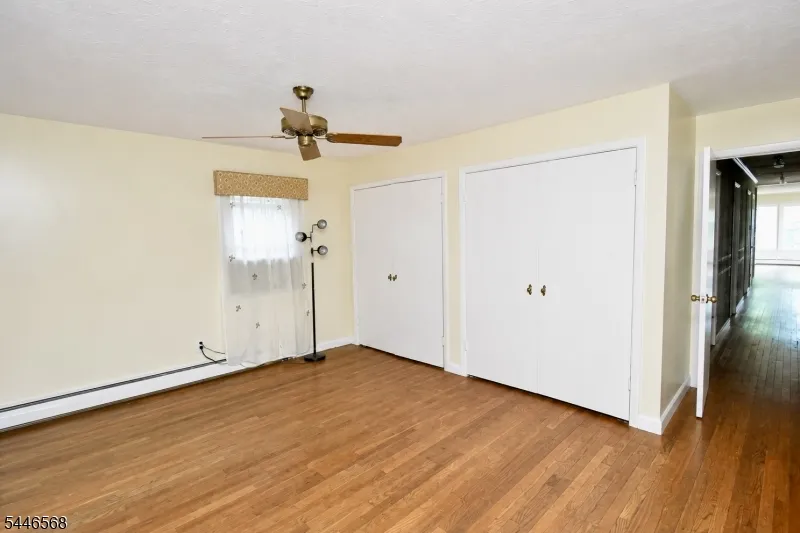 18 Summit Rd Sparta, NJ 07871