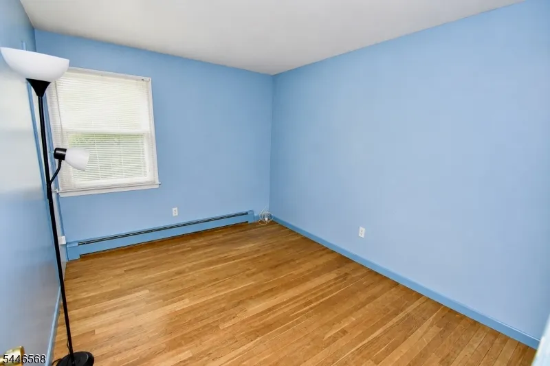 18 Summit Rd Sparta, NJ 07871