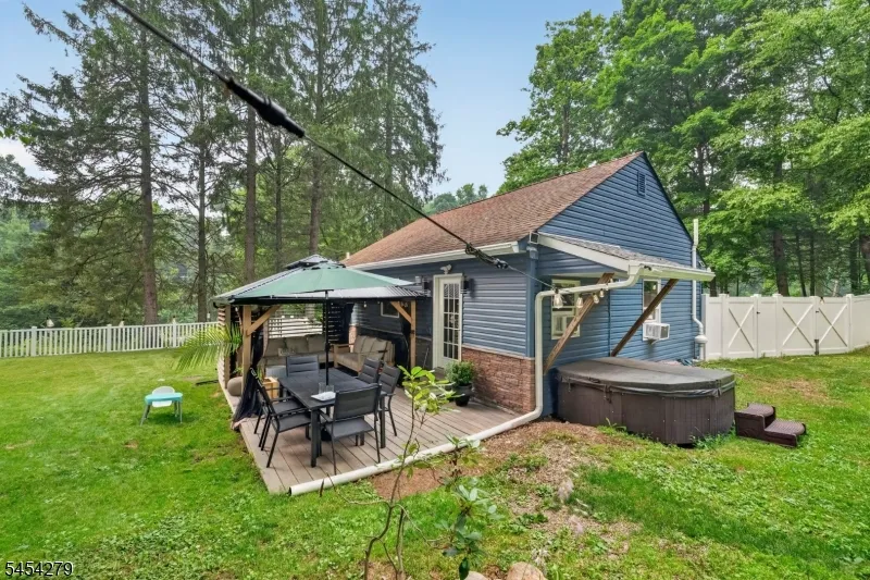 532 Glen Rd Sparta, NJ 07871