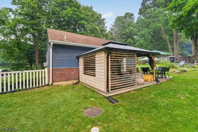 532 Glen Rd Sparta, NJ 07871