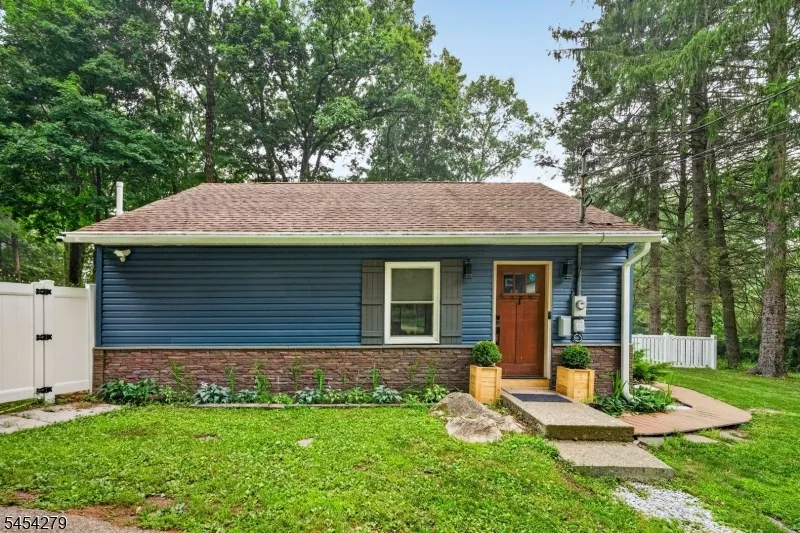 532 Glen Rd Sparta, NJ 07871