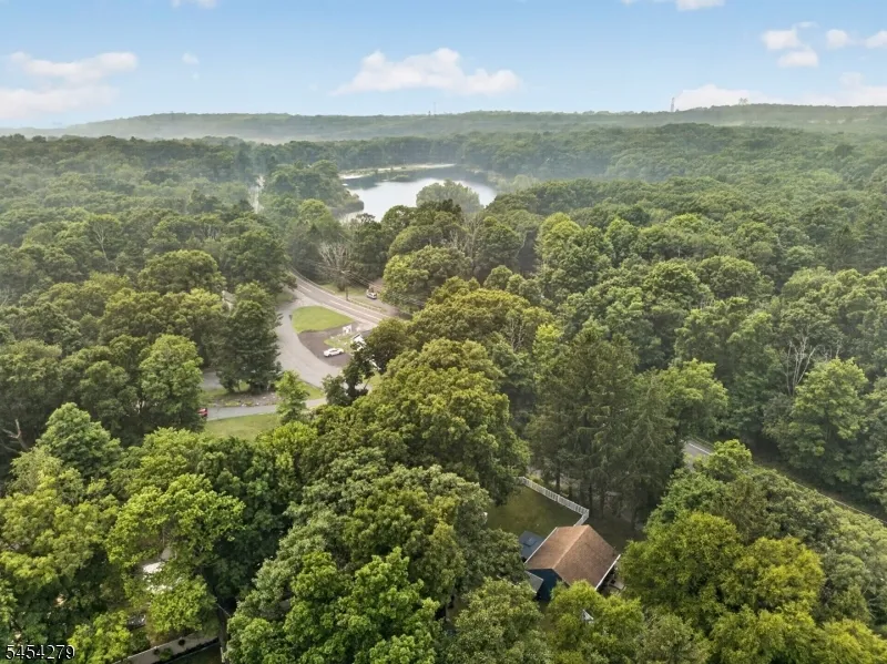 532 Glen Rd Sparta, NJ 07871