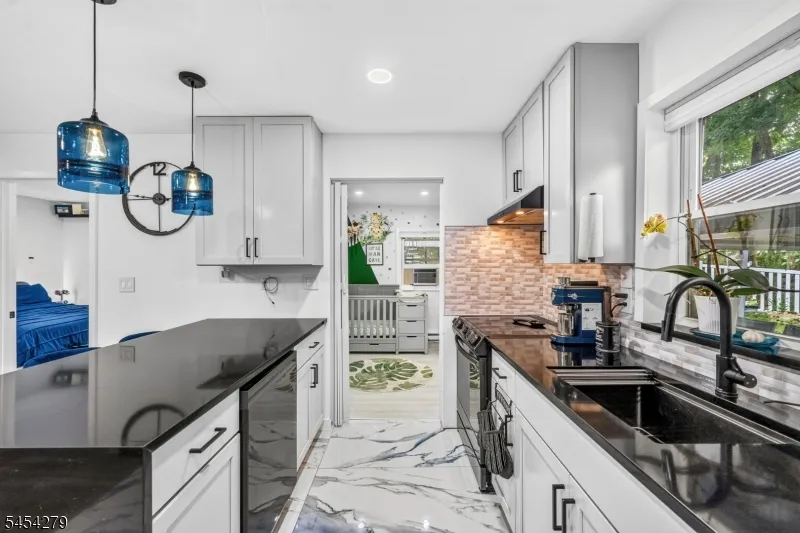 532 Glen Rd Sparta, NJ 07871