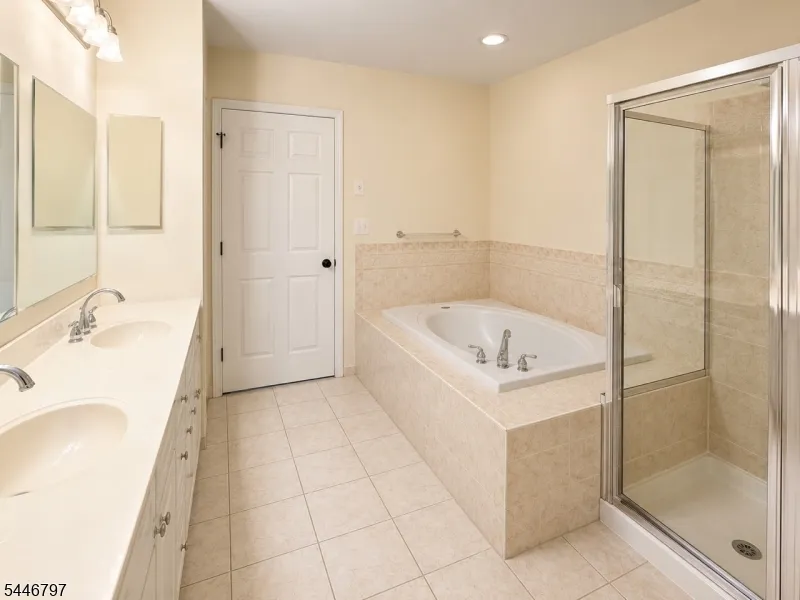 141 Coburn Rd Hopewell, NJ 08534