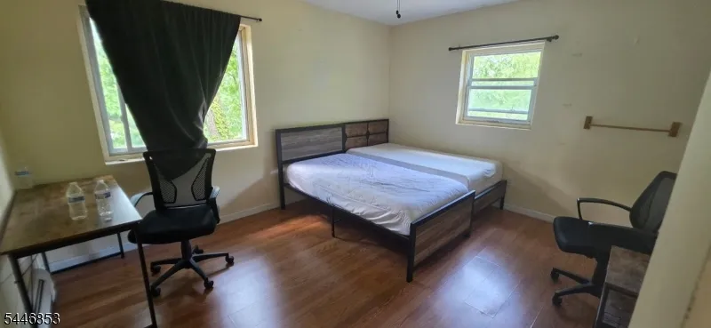 70 Wood Ave Woodbridge, NJ 08830