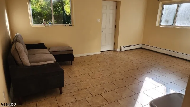 70 Wood Ave Woodbridge, NJ 08830