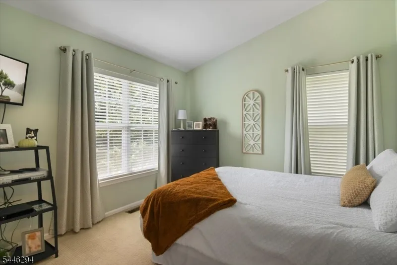 34 Ridge Dr Pompton Lakes, NJ 07442