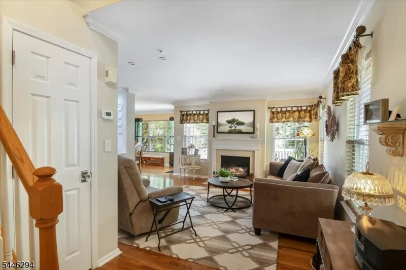 34 Ridge Dr Pompton Lakes, NJ 07442