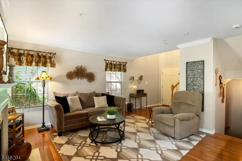 34 Ridge Dr Pompton Lakes, NJ 07442
