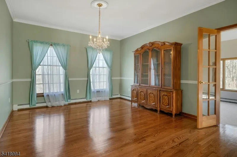 5 Noble Ct Washington, NJ 07853