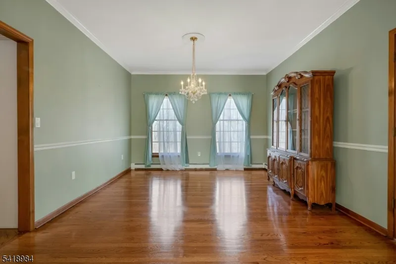 5 Noble Ct Washington, NJ 07853