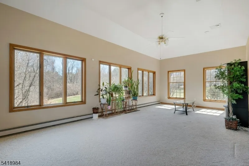 5 Noble Ct Washington, NJ 07853