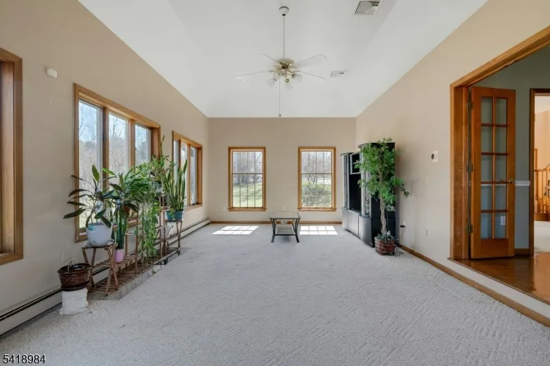 5 Noble Ct Washington, NJ 07853