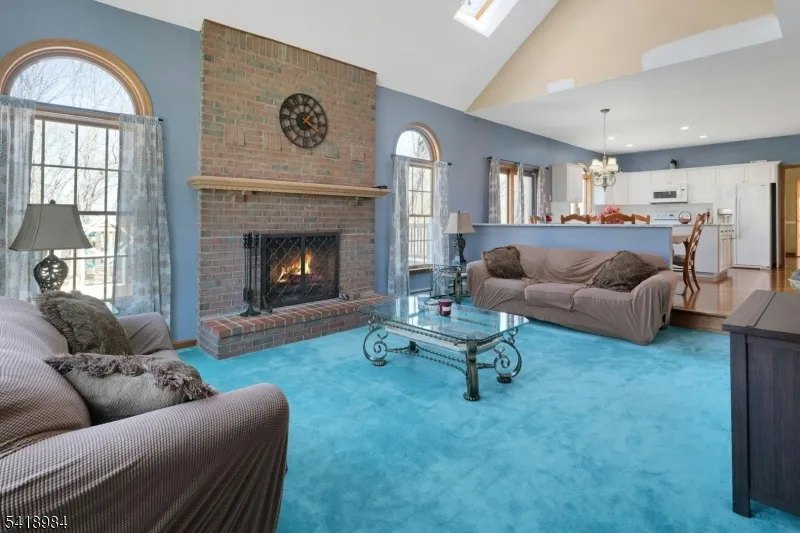 5 Noble Ct Washington, NJ 07853