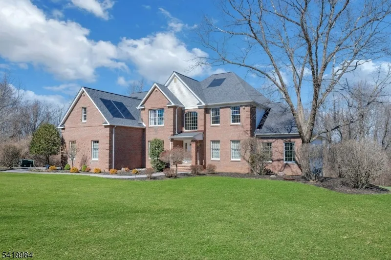 5 Noble Ct Washington, NJ 07853