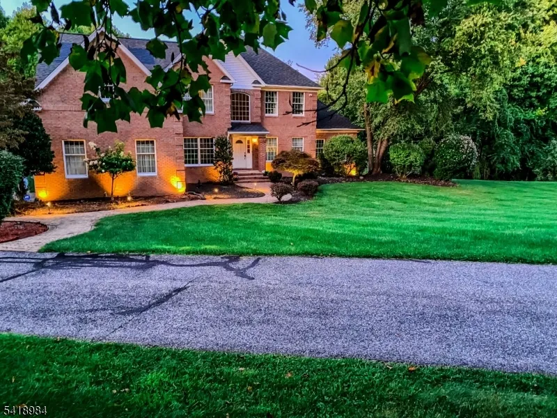 5 Noble Ct Washington, NJ 07853