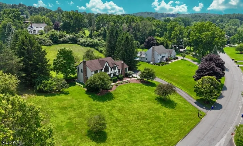 34 Deire Dr Sparta, NJ 07871