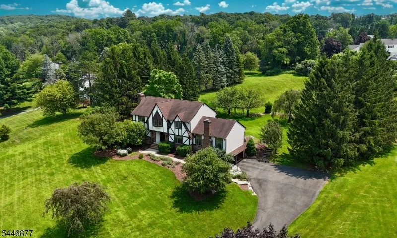 34 Deire Dr Sparta, NJ 07871