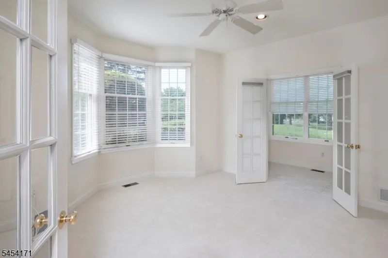 5 Alvamar Ct Montgomery, NJ 08558