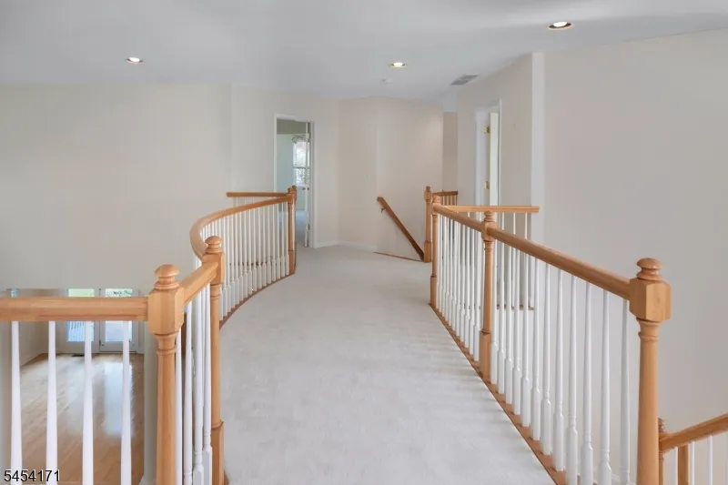 5 Alvamar Ct Montgomery, NJ 08558