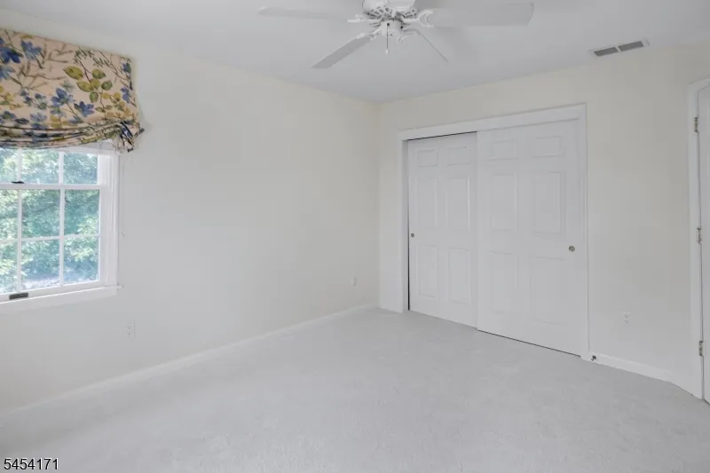 5 Alvamar Ct Montgomery, NJ 08558