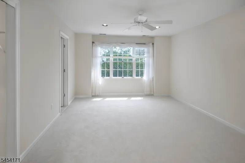 5 Alvamar Ct Montgomery, NJ 08558