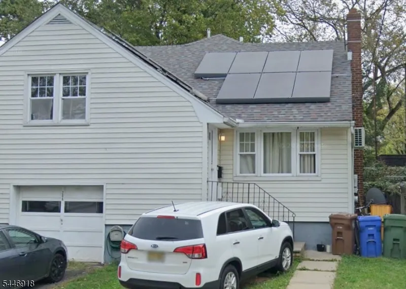 208 E Price St Linden City, NJ 07036