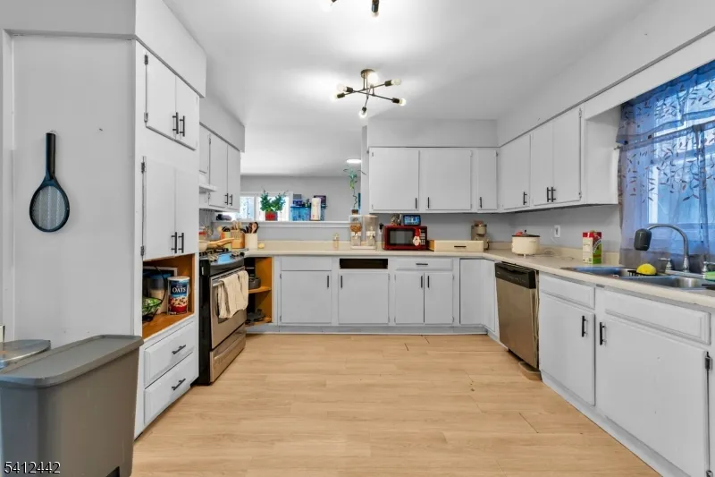 208 E Price St Linden City, NJ 07036