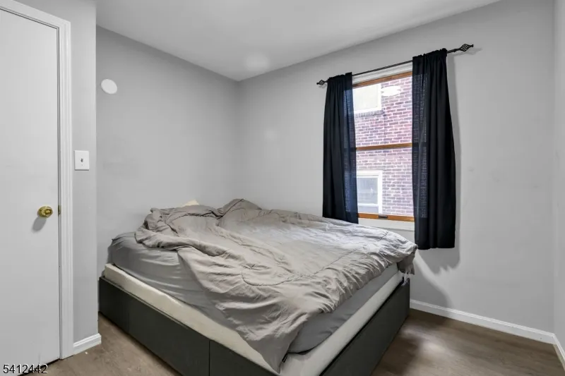 208 E Price St Linden City, NJ 07036