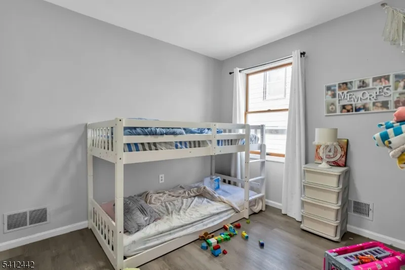208 E Price St Linden City, NJ 07036